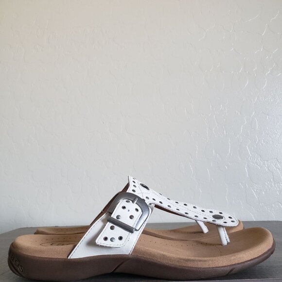 Taos Flash Studded Leather Slip-On Sandals White Size Women's 11 Buckle Bohemian - Picture 1 of 12